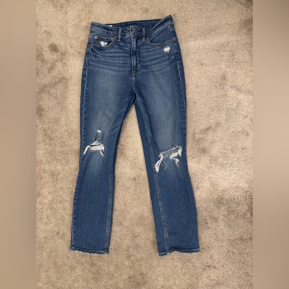 GAP Women's Straight Leg Jeans in Distressed Blue